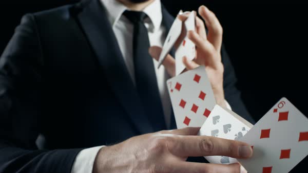 The Magic Behind Professional Party Magicians